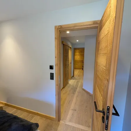 Chalet Sophisticated, Relaxed Chic - Sika *
