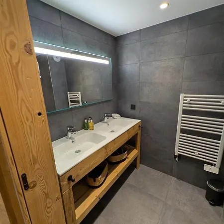 Chalet Sophisticated, Relaxed Chic - Sika *