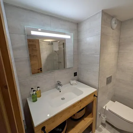 Sophisticated, Relaxed Chic - Sika * Vaujany